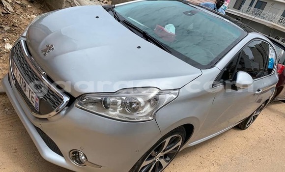 Dieundeu Occasion Peugeot 208 Silver Auto in Dakar in Dakar Dieundeu Occasion Peugeot 208 Silver Auto in Dakar in Dakar