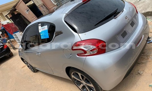 Dieundeu Occasion Peugeot 208 Silver Auto in Dakar in Dakar Dieundeu Occasion Peugeot 208 Silver Auto in Dakar in Dakar