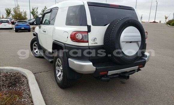 Acheter Occasion Voiture Toyota FJ Cruiser Blanc à Dakar, Dakar Acheter Occasion Voiture Toyota FJ Cruiser Blanc à Dakar, Dakar