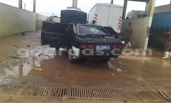 Acheter Occasion Voiture Mercedes‒Benz 190 Noir à Dakar, Dakar Acheter Occasion Voiture Mercedes‒Benz 190 Noir à Dakar, Dakar