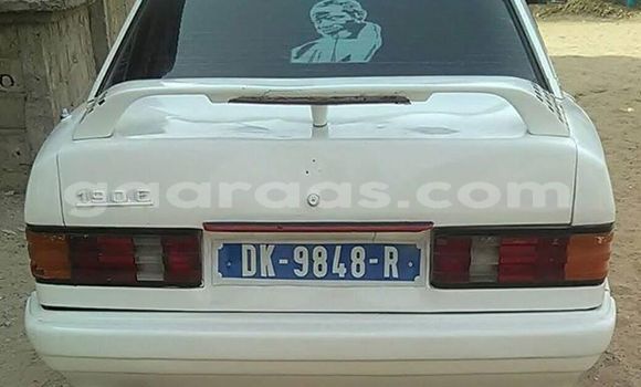 Acheter Occasion Voiture Mercedes‒Benz 190 Blanc à Grand Dakar au Dakar Acheter Occasion Voiture Mercedes‒Benz 190 Blanc à Grand Dakar au Dakar