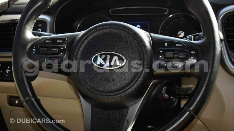 Big with watermark kia sorento dakar import dubai 3661