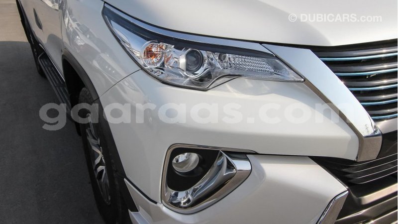 Big with watermark toyota fortuner dakar import dubai 3662