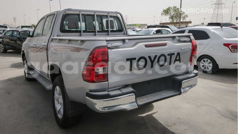 Big with watermark toyota hilux dakar import dubai 3664