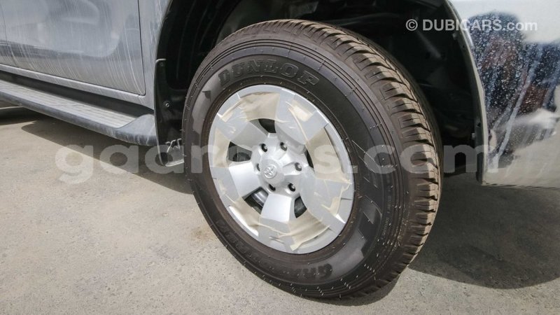 Big with watermark toyota hilux dakar import dubai 3664