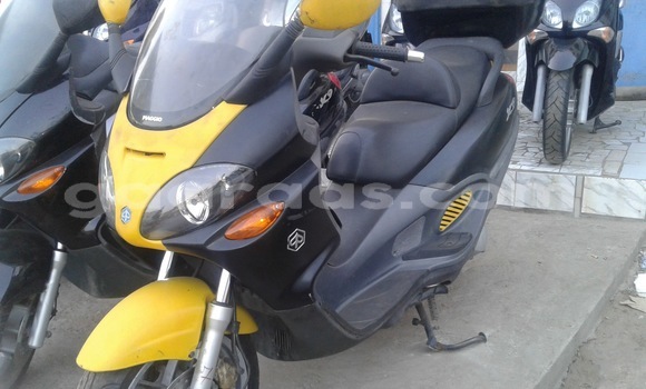 Acheter Occasion Moto Piaggio X9 Noir à Ngor au Dakar Acheter Occasion Moto Piaggio X9 Noir à Ngor au Dakar