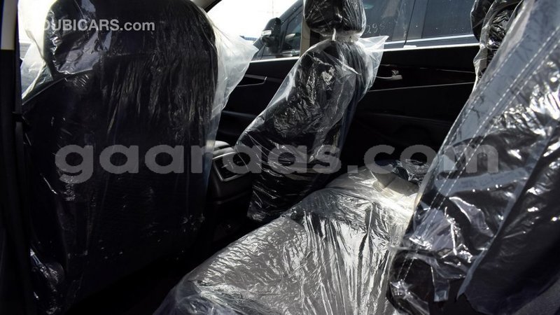 Big with watermark kia sorento dakar import dubai 3699