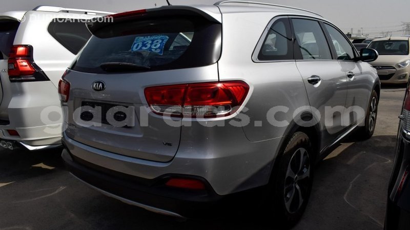 Big with watermark kia sorento dakar import dubai 3699