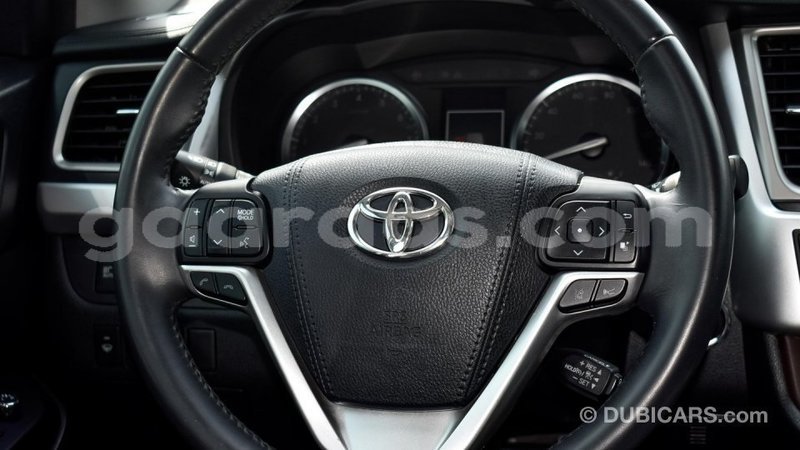 Big with watermark toyota highlander dakar import dubai 3701