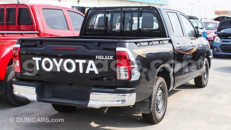 Big with watermark toyota hilux dakar import dubai 3705