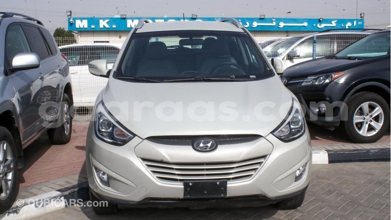 Big with watermark hyundai tucson dakar import dubai 3707