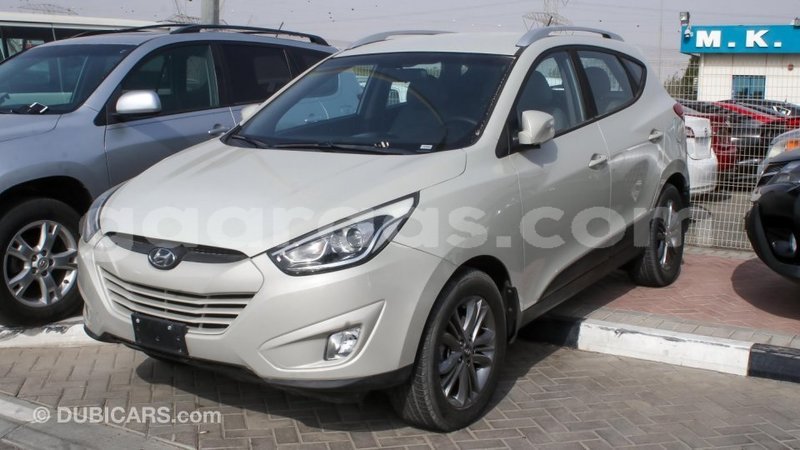 Big with watermark hyundai tucson dakar import dubai 3707