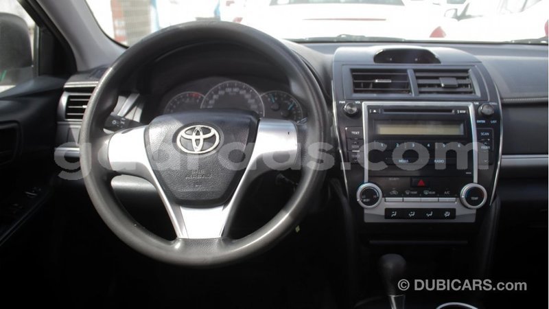 Big with watermark toyota camry dakar import dubai 3711