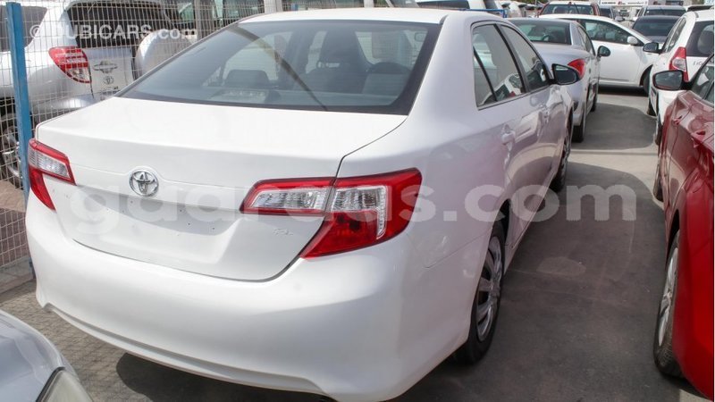 Big with watermark toyota camry dakar import dubai 3711