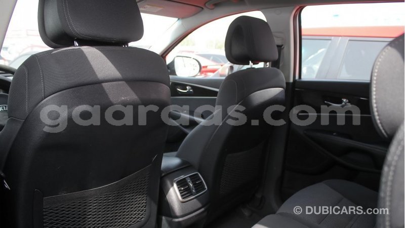 Big with watermark kia sorento dakar import dubai 3712