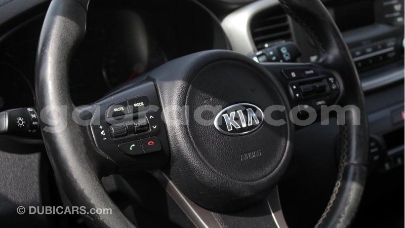 Big with watermark kia sorento dakar import dubai 3712