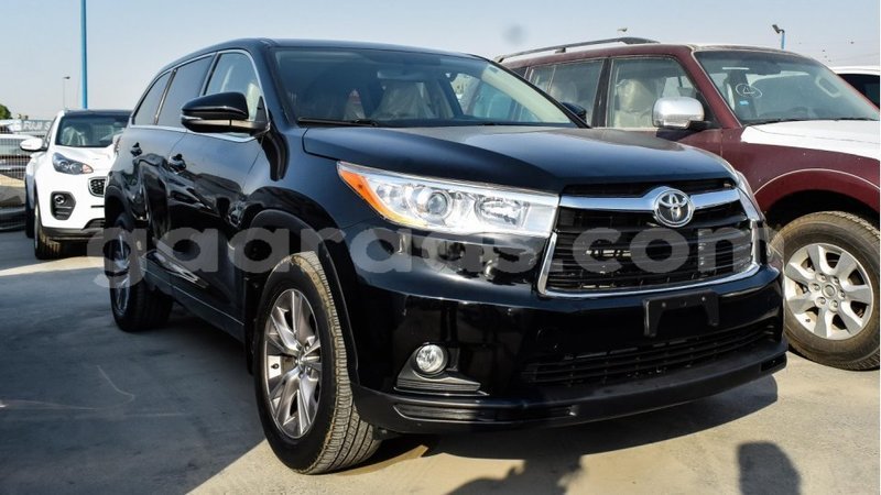 Big with watermark toyota highlander dakar import dubai 3720