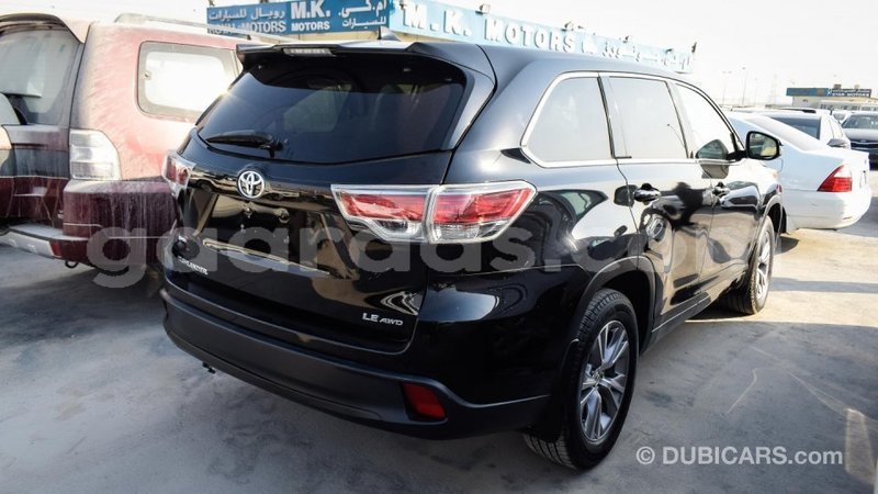 Big with watermark toyota highlander dakar import dubai 3720