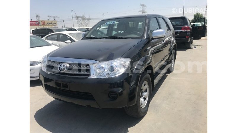 Big with watermark toyota fortuner dakar import dubai 3726