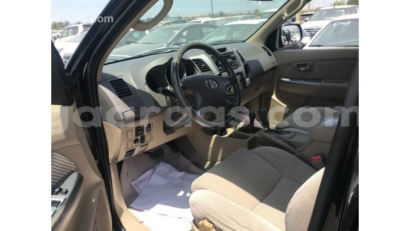 Big with watermark toyota fortuner dakar import dubai 3726