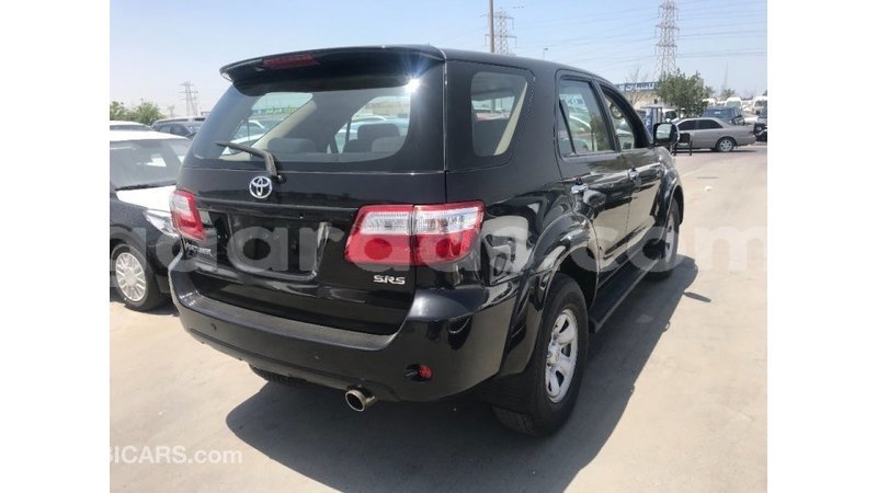 Big with watermark toyota fortuner dakar import dubai 3726