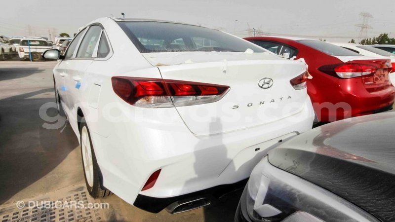 Big with watermark hyundai sonata dakar import dubai 3729