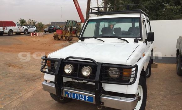 Acheter Occasion Voiture Toyota Land Cruiser Blanc à M'Bour au Thiès Acheter Occasion Voiture Toyota Land Cruiser Blanc à M'Bour au Thiès