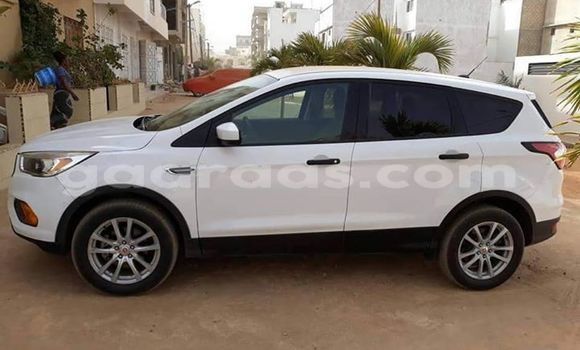Acheter Occasion Voiture Ford Escape Blanc à Grand Dakar au Dakar Acheter Occasion Voiture Ford Escape Blanc à Grand Dakar au Dakar