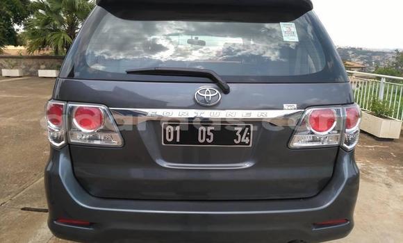 Acheter Occasion Voiture Toyota RAV4 Beige à Dakar, Dakar Acheter Occasion Voiture Toyota RAV4 Beige à Dakar, Dakar