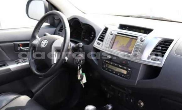 Buy Used Toyota Hilux Beige Car in Dakar in Dakar Buy Used Toyota Hilux Beige Car in Dakar in Dakar