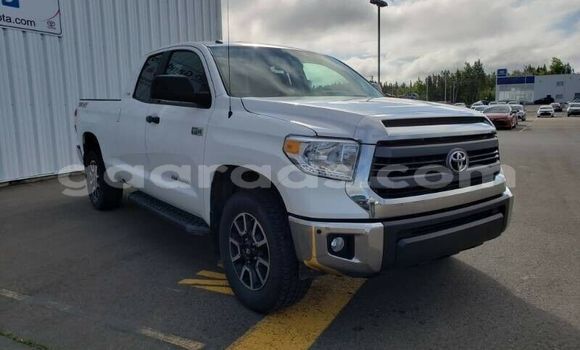 Acheter Occasion Voiture Toyota Tundra Blanc à Dakar, Dakar Acheter Occasion Voiture Toyota Tundra Blanc à Dakar, Dakar