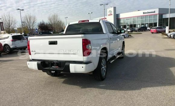 Acheter Occasion Voiture Toyota Tundra Blanc à Dakar, Dakar Acheter Occasion Voiture Toyota Tundra Blanc à Dakar, Dakar