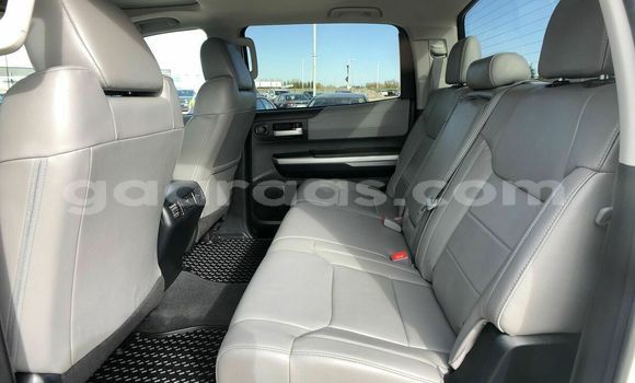Acheter Occasion Voiture Toyota Tundra Blanc à Dakar, Dakar Acheter Occasion Voiture Toyota Tundra Blanc à Dakar, Dakar