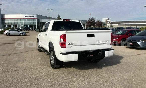 Acheter Occasion Voiture Toyota Tundra Blanc à Dakar, Dakar Acheter Occasion Voiture Toyota Tundra Blanc à Dakar, Dakar