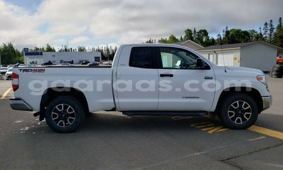 Acheter Occasion Voiture Toyota Tundra Blanc à Dakar, Dakar Acheter Occasion Voiture Toyota Tundra Blanc à Dakar, Dakar