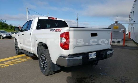 Acheter Occasion Voiture Toyota Tundra Blanc à Dakar, Dakar Acheter Occasion Voiture Toyota Tundra Blanc à Dakar, Dakar