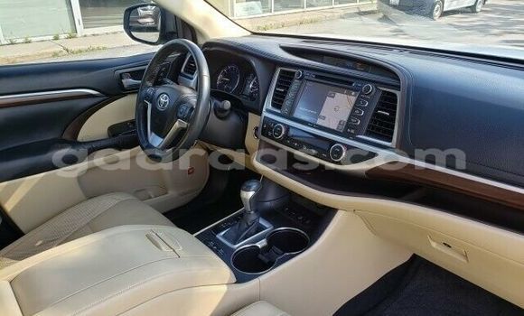 Acheter Occasion Voiture Toyota Highlander Blanc à Dakar, Dakar Acheter Occasion Voiture Toyota Highlander Blanc à Dakar, Dakar