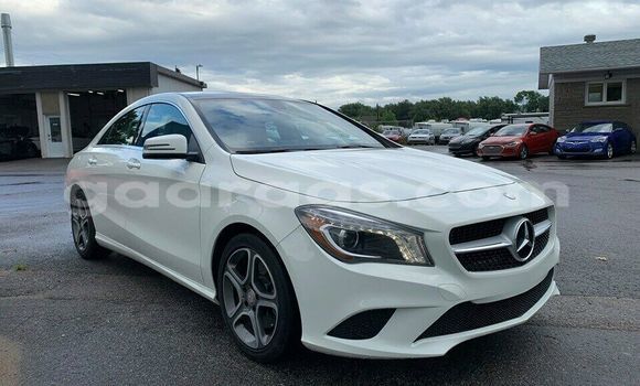 Acheter Occasion Voiture Mercedes‒Benz 250 Blanc à Dakar, Dakar Acheter Occasion Voiture Mercedes‒Benz 250 Blanc à Dakar, Dakar