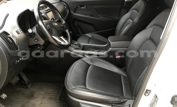 Buy Import Kia Sportage White Car in Dakar in Dakar Buy Import Kia Sportage White Car in Dakar in Dakar