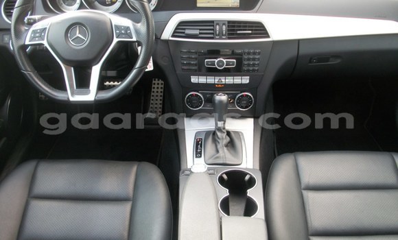 Acheter Occasion Voiture Mercedes‒Benz C–Class Gris à Gandiaye, Kaolack Acheter Occasion Voiture Mercedes‒Benz C–Class Gris à Gandiaye, Kaolack