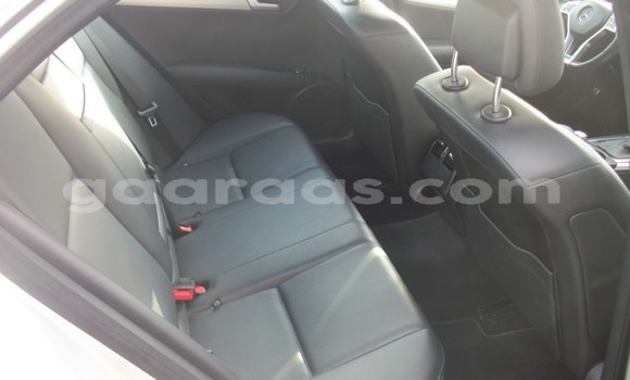 Acheter Occasion Voiture Mercedes‒Benz C–Class Gris à Gandiaye, Kaolack Acheter Occasion Voiture Mercedes‒Benz C–Class Gris à Gandiaye, Kaolack