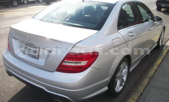 Acheter Occasion Voiture Mercedes‒Benz C–Class Gris à Gandiaye, Kaolack Acheter Occasion Voiture Mercedes‒Benz C–Class Gris à Gandiaye, Kaolack