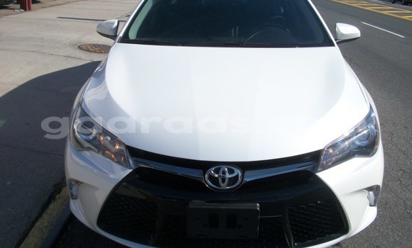 Acheter Occasion Voiture Toyota Camry Blanc à Gandiaye, Kaolack Acheter Occasion Voiture Toyota Camry Blanc à Gandiaye, Kaolack