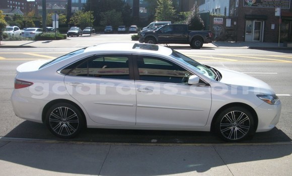 Acheter Occasion Voiture Toyota Camry Blanc à Gandiaye, Kaolack Acheter Occasion Voiture Toyota Camry Blanc à Gandiaye, Kaolack