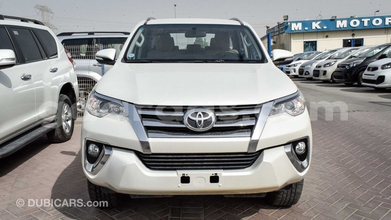 Big with watermark toyota fortuner dakar import dubai 3971