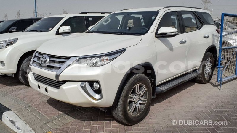 Big with watermark toyota fortuner dakar import dubai 3971