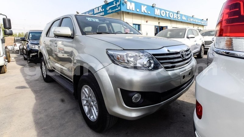 Big with watermark toyota fortuner dakar import dubai 3973