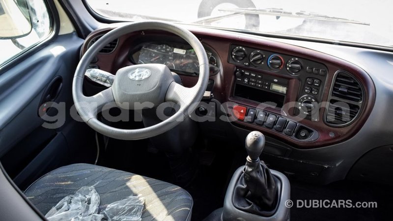 Big with watermark hyundai accent dakar import dubai 3978