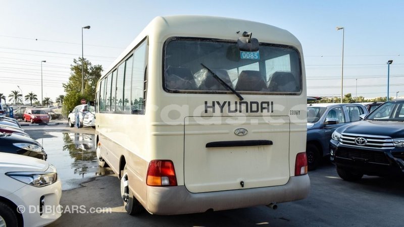 Big with watermark hyundai accent dakar import dubai 3978