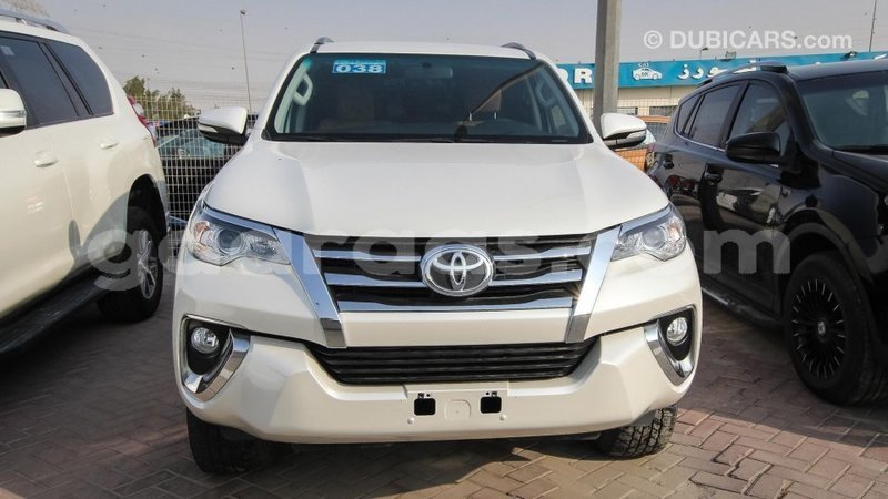 Big with watermark toyota fortuner dakar import dubai 3979